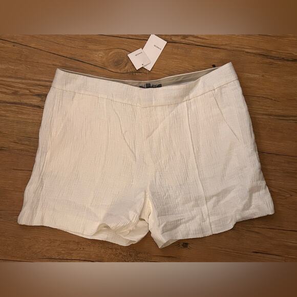 NWT Vince Pintuck Jacquard Cotton Blend Shorts in Cream Size 8 MSRP $245 - Picture 4 of 6